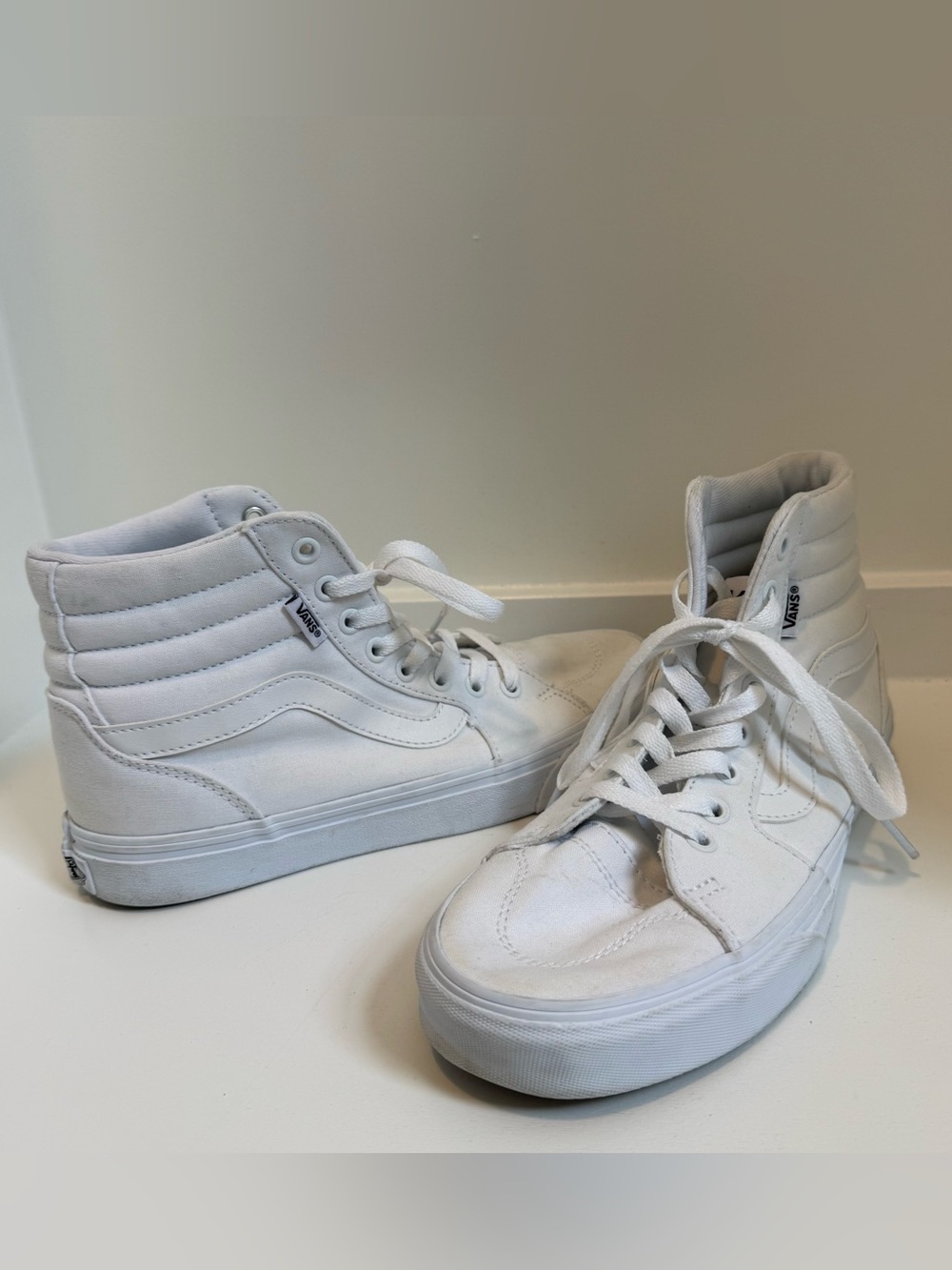 Vans Sk-8 Hi-Top Sneakers Women’s Size 9